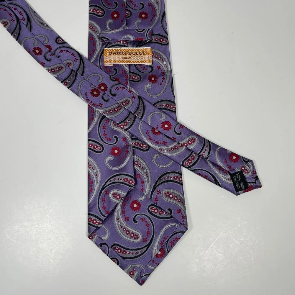 Daniel Dolce Paisley Silk Tie Mens Purple Red Floral Hand Made Italy Necktie
